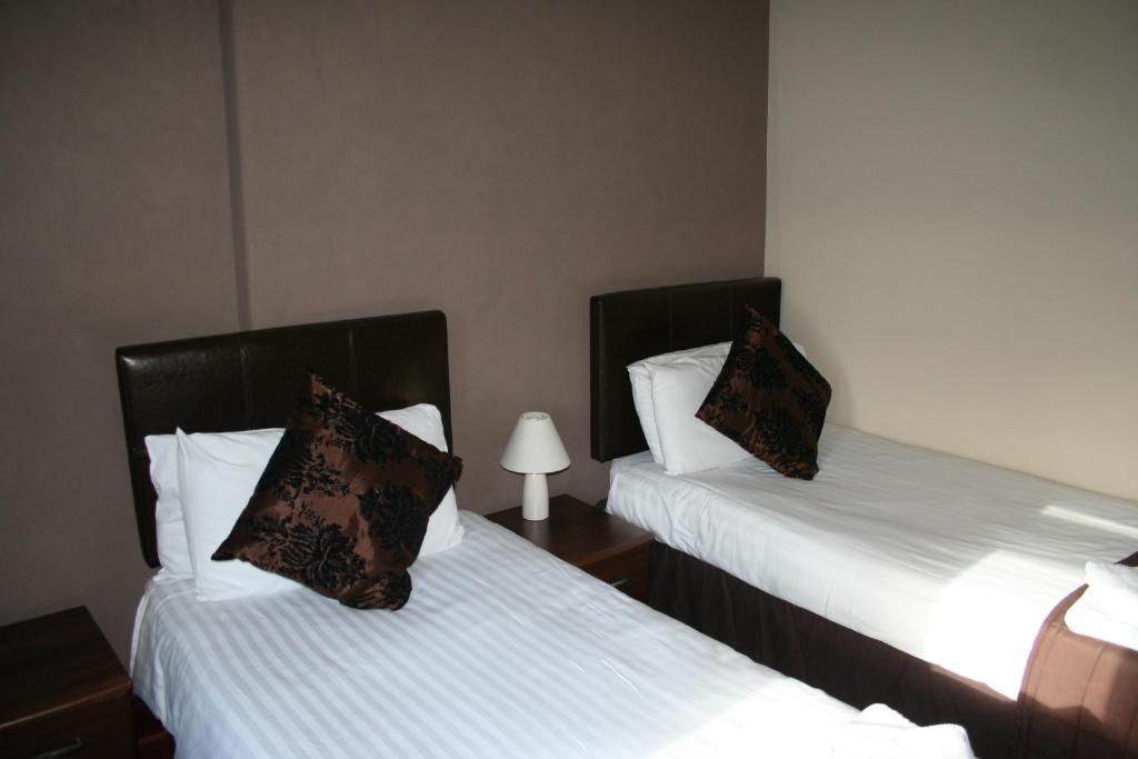 The Fullarton Park Hotel Glasgow Room photo